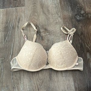 Victoria’s Secret bra